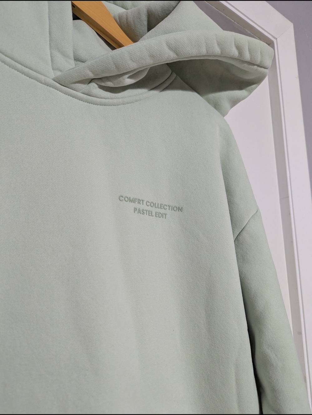 Comfrt Pastel Mint Hooded Sweatshirt NWOT - Picture 2 of 7